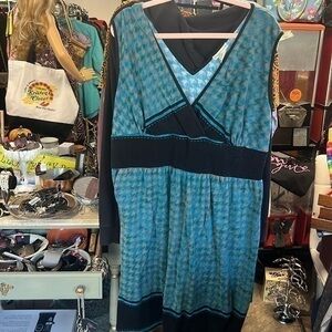 Blue plate 2X blue black gray very forgiving dress